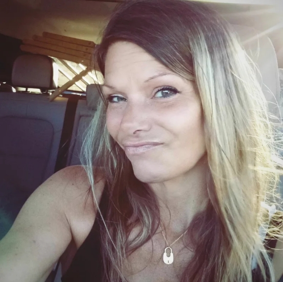 Meet your Posher, Mandy - Picture 3 of 3